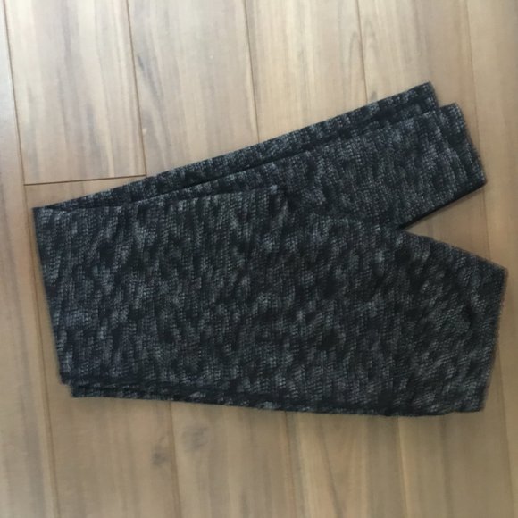 leggings - Picture 2 of 3